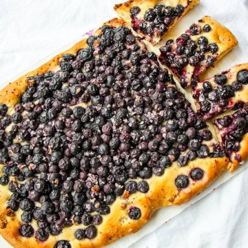 A blueberry pie